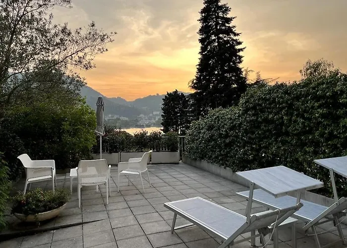 Terrace On The - Downtown * Como