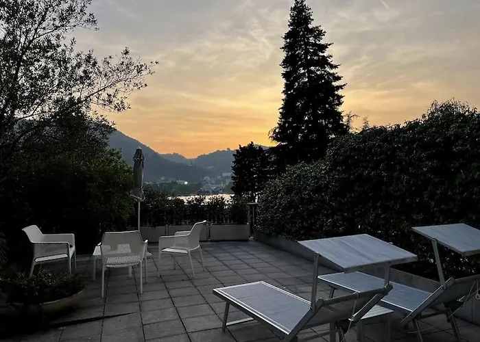 Terrace On The - Downtown Como